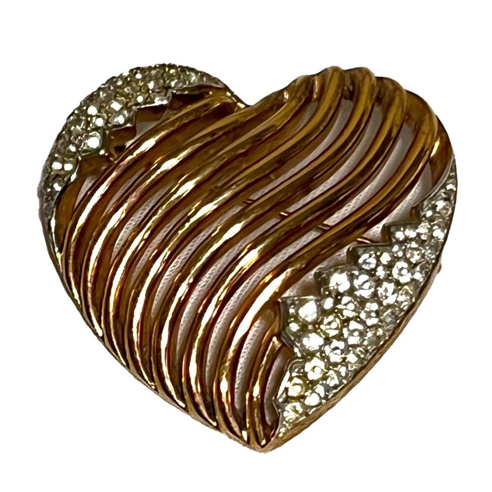 1953 Crown Trifari Philippe Vintage Gold Tone Rhinestone Heart Pendant Brooch